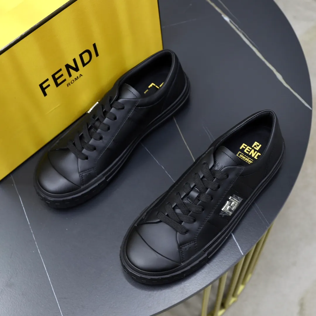 Factory price: 580💰Original order (couple model) Brand: FENDI Fendi🙅‍♂️🙅‍♂️🙅‍♂️ Size: Female 35–40, Male 39-44 (45 can be customized) Grade: Official website genuine Material: Imported original cowhide upper Original comfortable lining TPU wear-resistant lightweight outsole Style category: Loafers New trendy shoes color: actual picture color